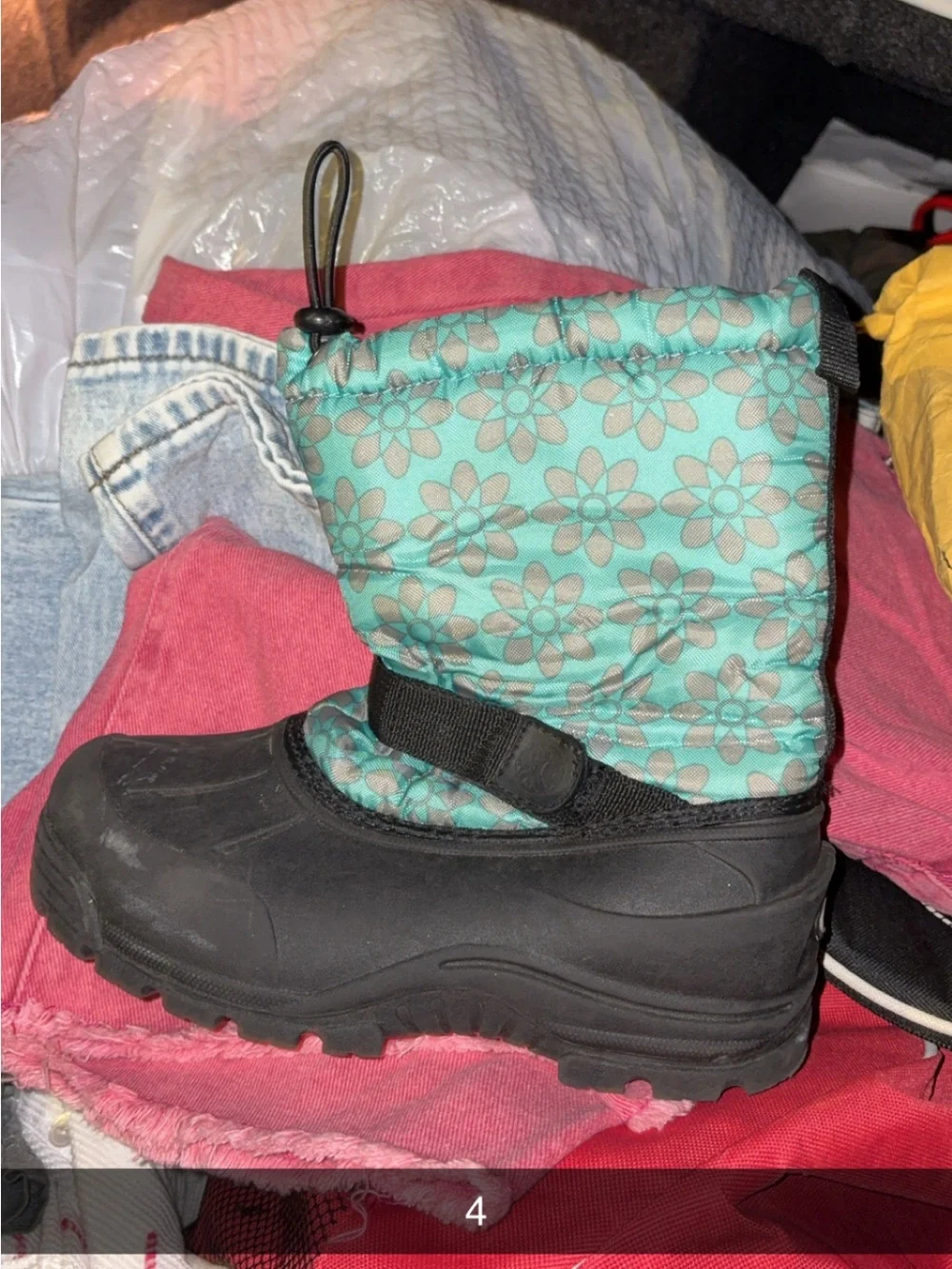 Kids Waterproof Winter Boots in Teal Floral - Unbranded